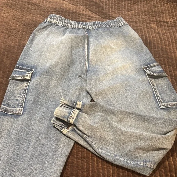 Madden Girl Blue Straight Leg Jeans - Picture 4 of 9